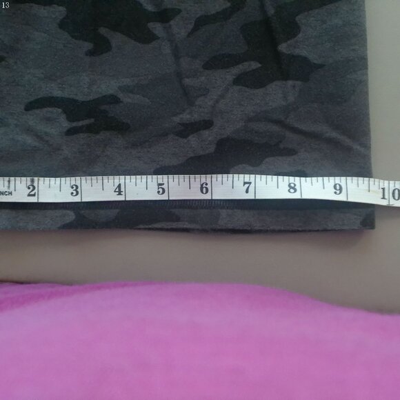 PINK BY VICTORIA SECRET Cross Waist Flair (Yoga) Camo Pants XL - Picture 8 of 8